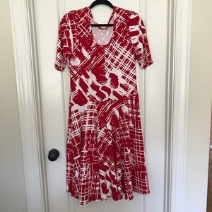 Red & White LuLaRoe Nicole! ❤️❤️❤️
